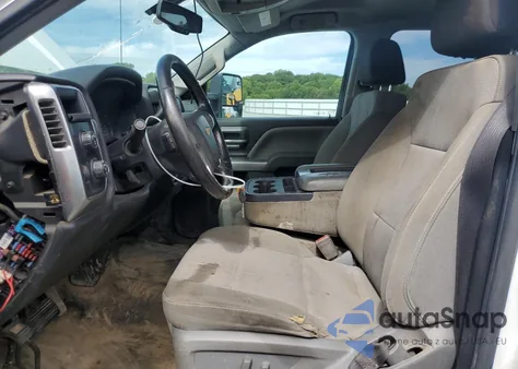 2018 Chevrolet Silverado K1500 Lt z USA, uszkodzony, nr VIN 1GCUKREC1JF235489